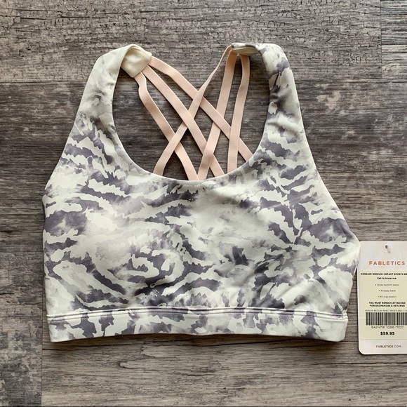 NWT Fabletics Kessler Bra - Picture 1 of 9